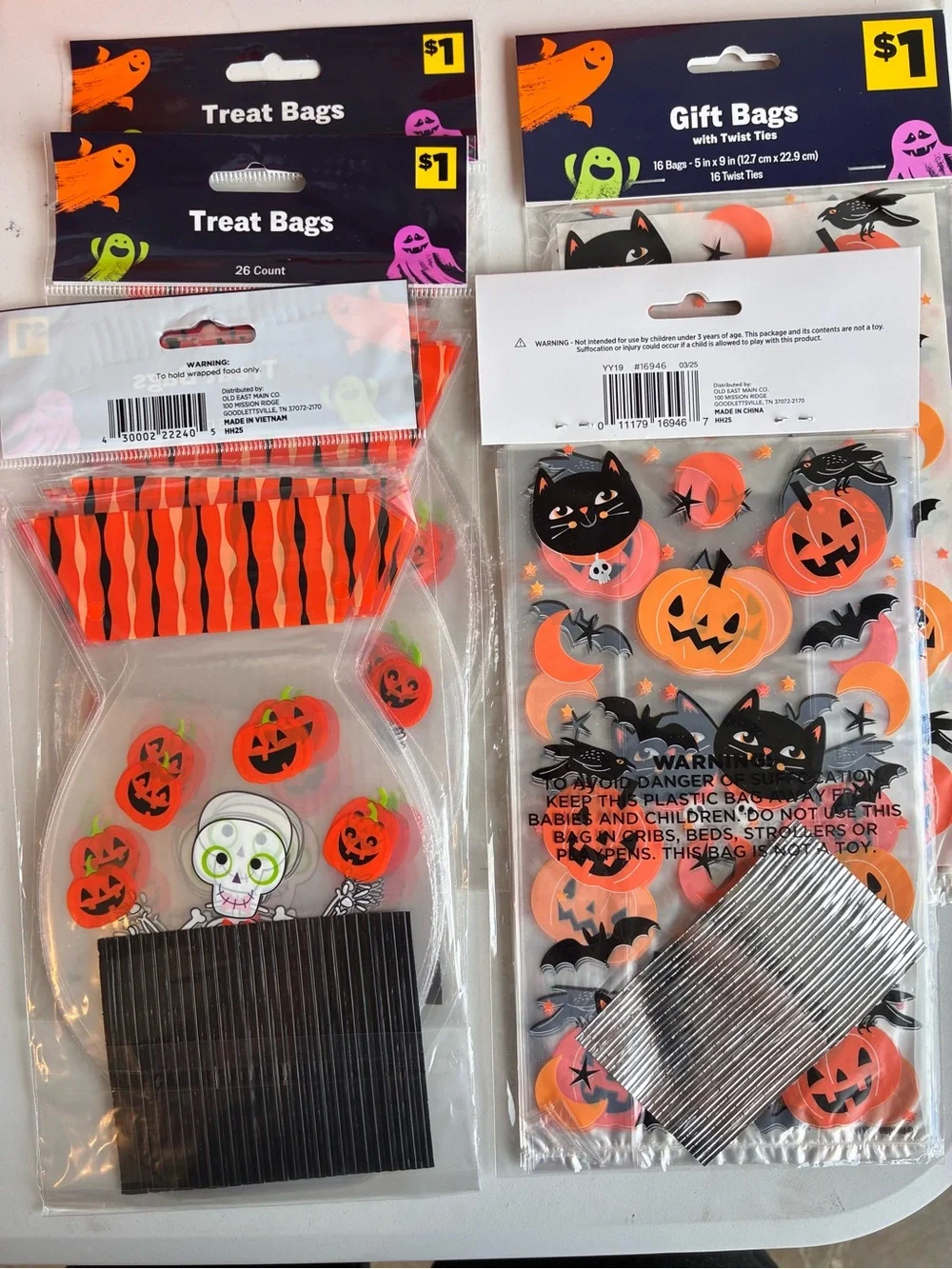 Halloween Party Supplies Bundle – Trays, Bowls, Cups, Table Covers, Treat Bags